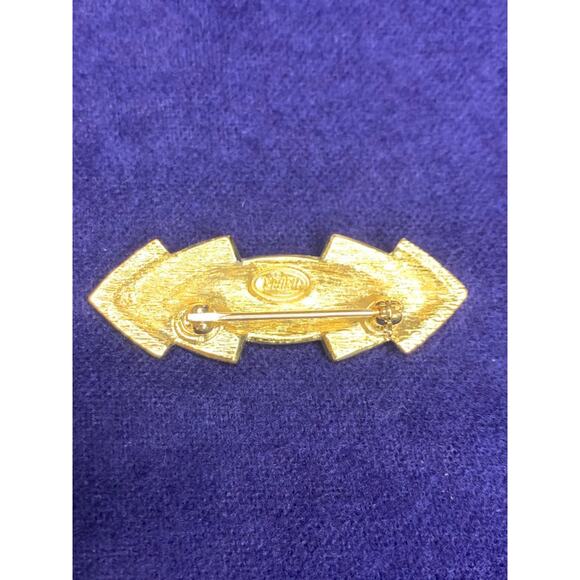 Signed Trifari Goldtone Black Arrow Brooch Pin Art - Picture 5 of 7